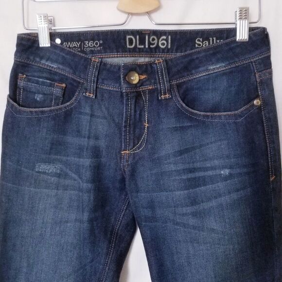 DL1961 Sally Straight Leg Jean Size 27 - Picture 7 of 11